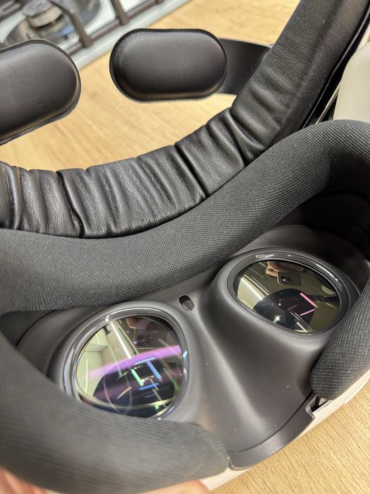 Meta Quest 3 (512GB) у стані нового + преміум-тримач BOBOVR S3 Pro