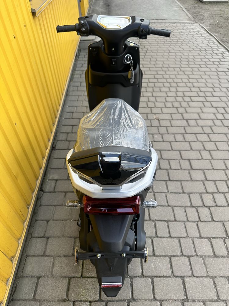 Новий електроскутер Yadea T9 2500W 72V20Ah електричний скутер