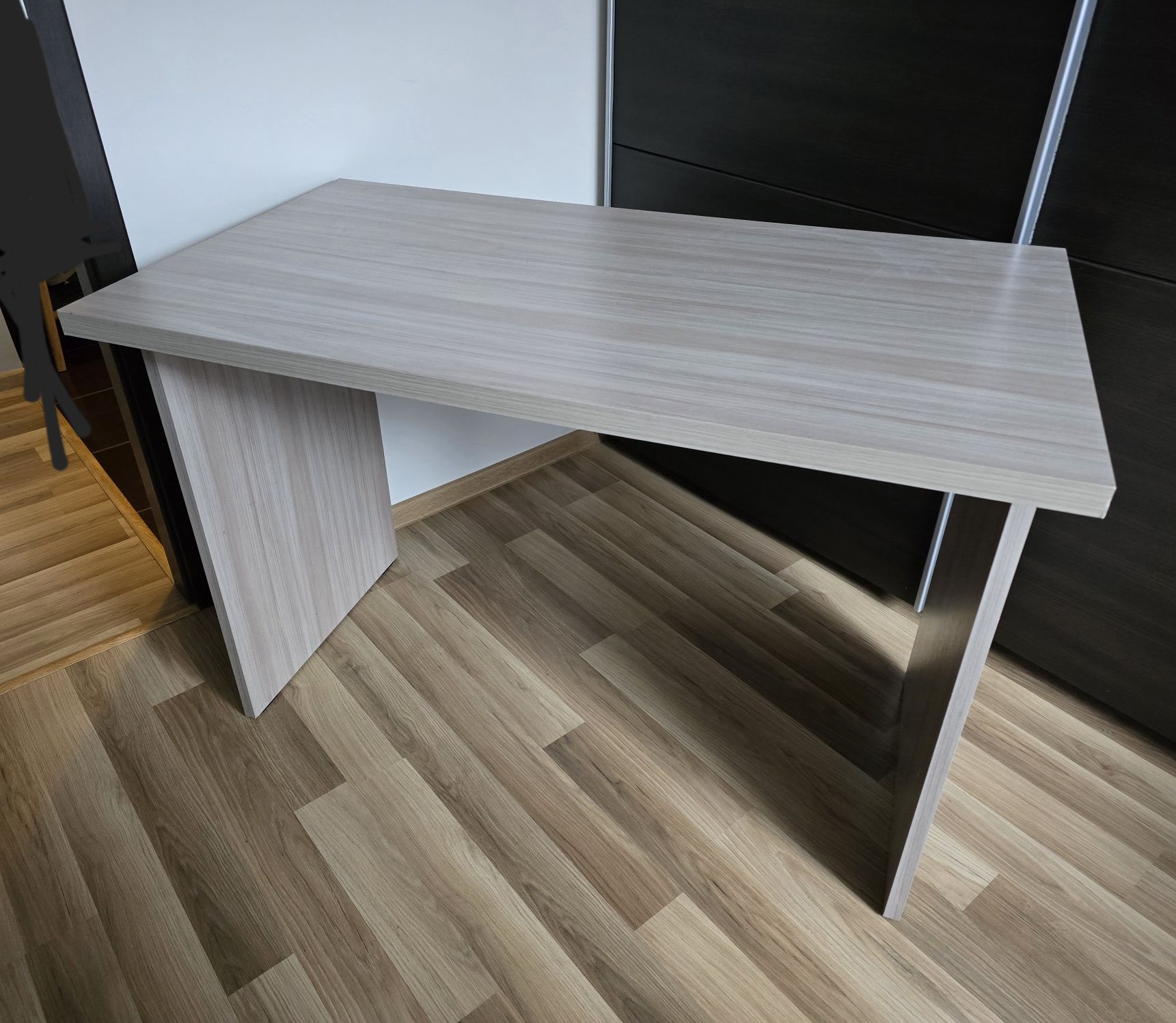 Biurko jasne duże 118x65x79