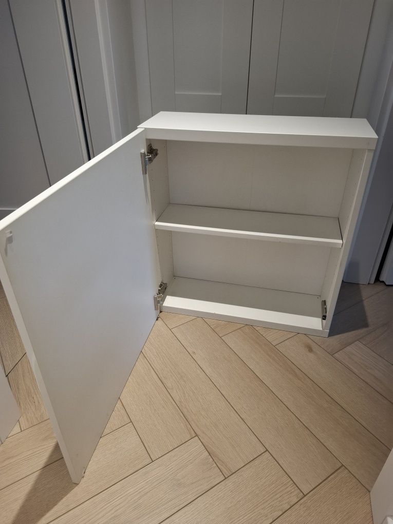 Szafka wisząca IKEA BESTA 60x22x64 - front SELSVIKEN biały połysk.