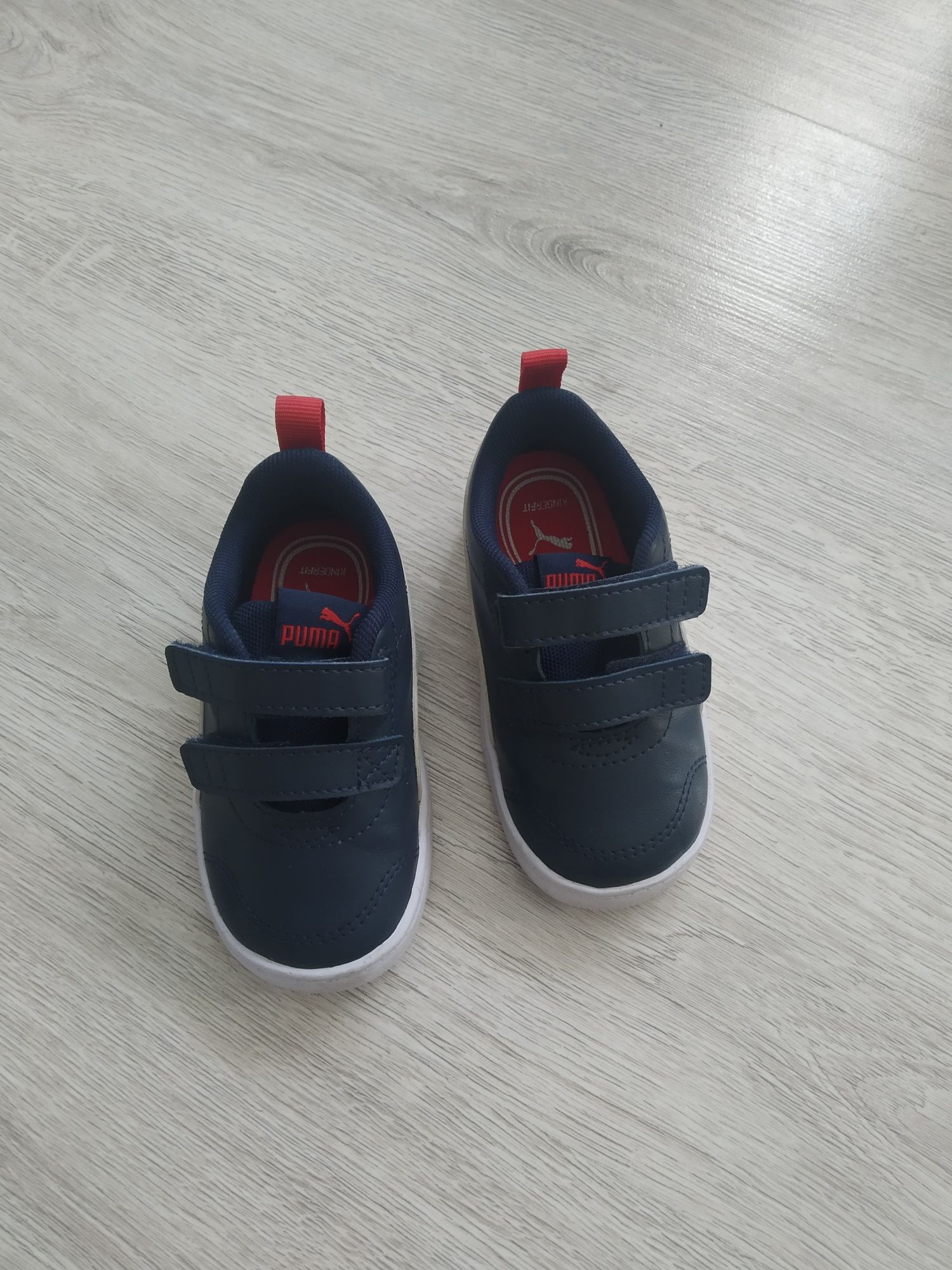 Adidasy chłopięce Puma, rozmiar 21