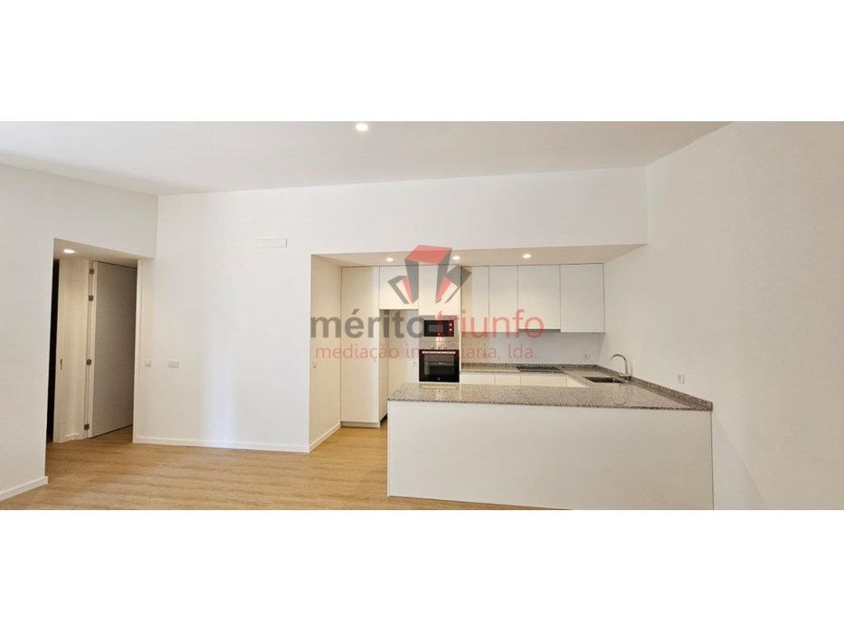 Moradia T2 p/ Arrendamento - Vila Nova de Famalicão
