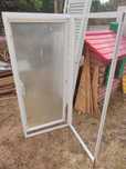 Estrutura de duche com porta