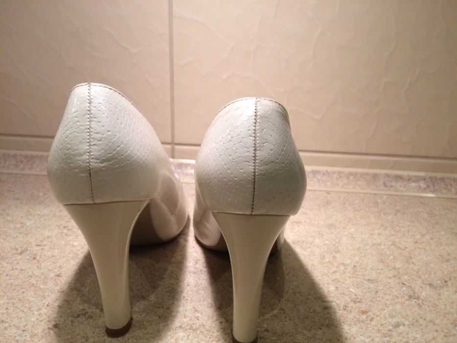 Buty Sergio Leone (półbuty) jasny beż łuska r.37