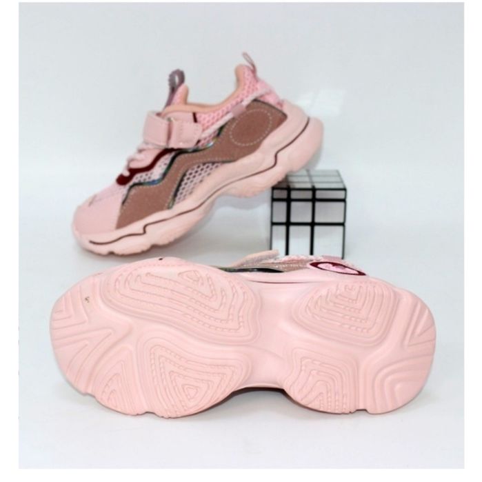 кросівки в ідеальному стані