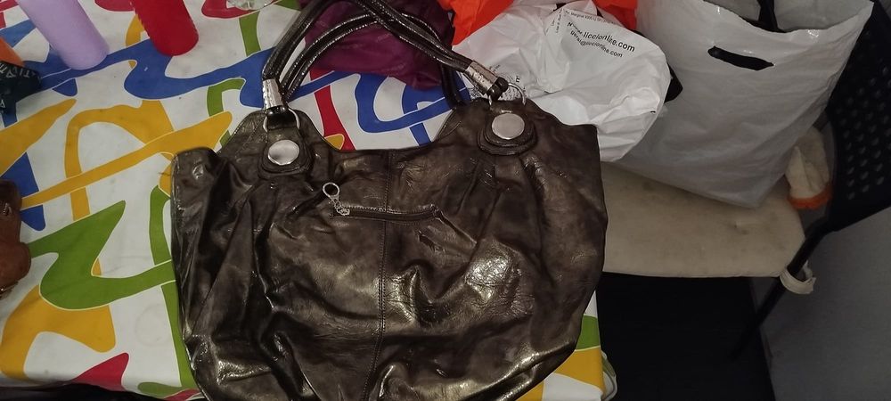 Mala de senhora usada