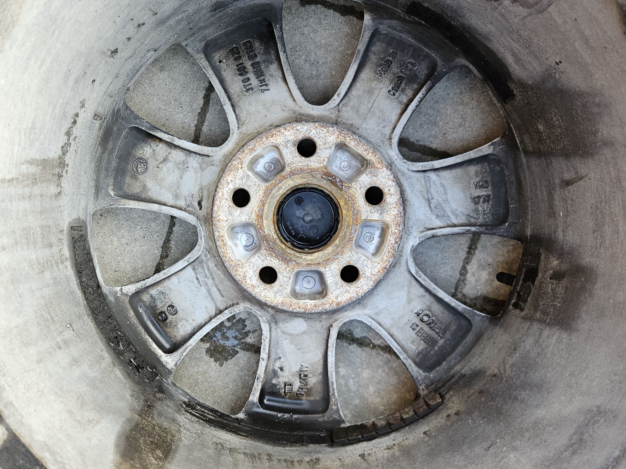 Koła Skoda, felgi R 16, 215/60, opony letnie