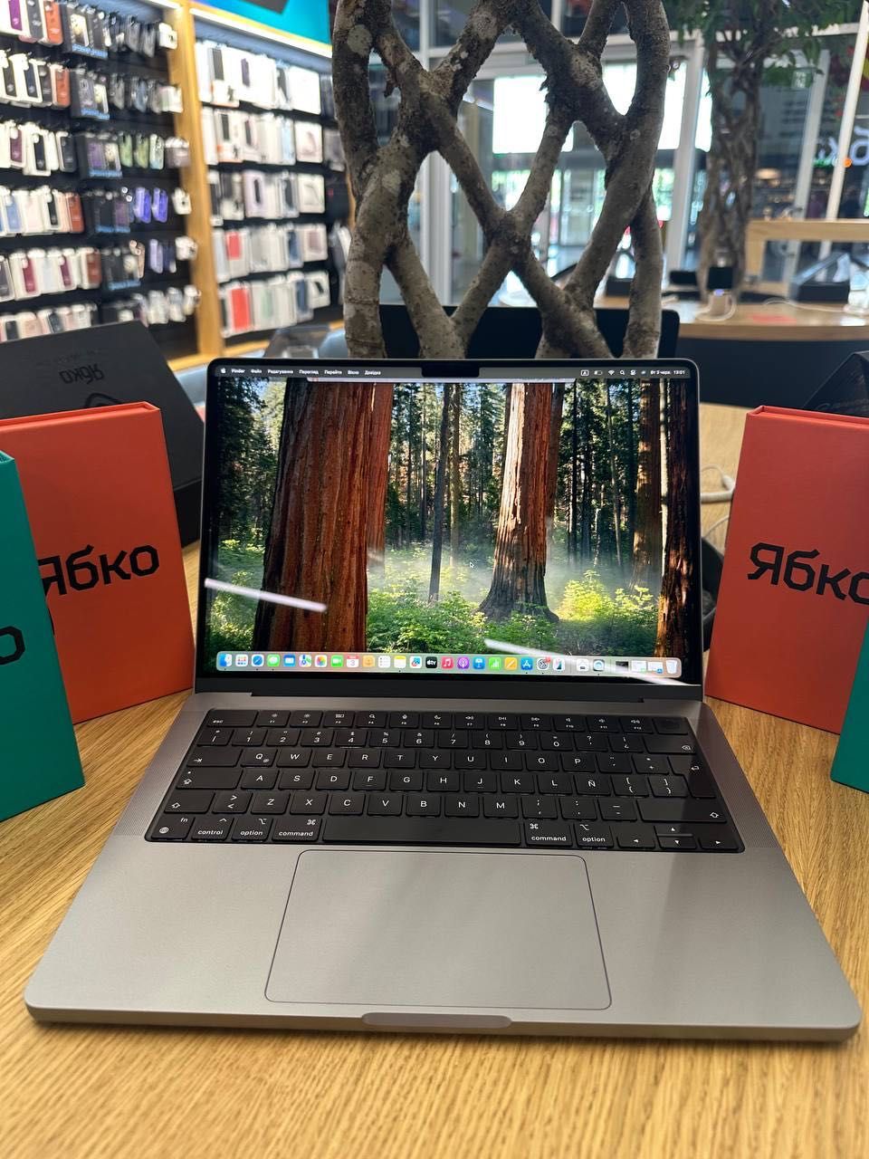 MacBook Pro 14, 512GB, Space Gray with Apple M1 Pro (MKGP3) 2021