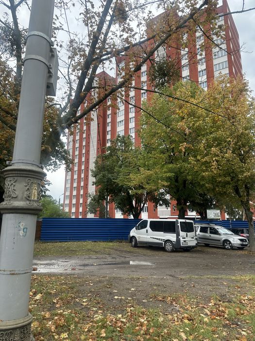 Продам 3 комнатную метро Салтовское pp1