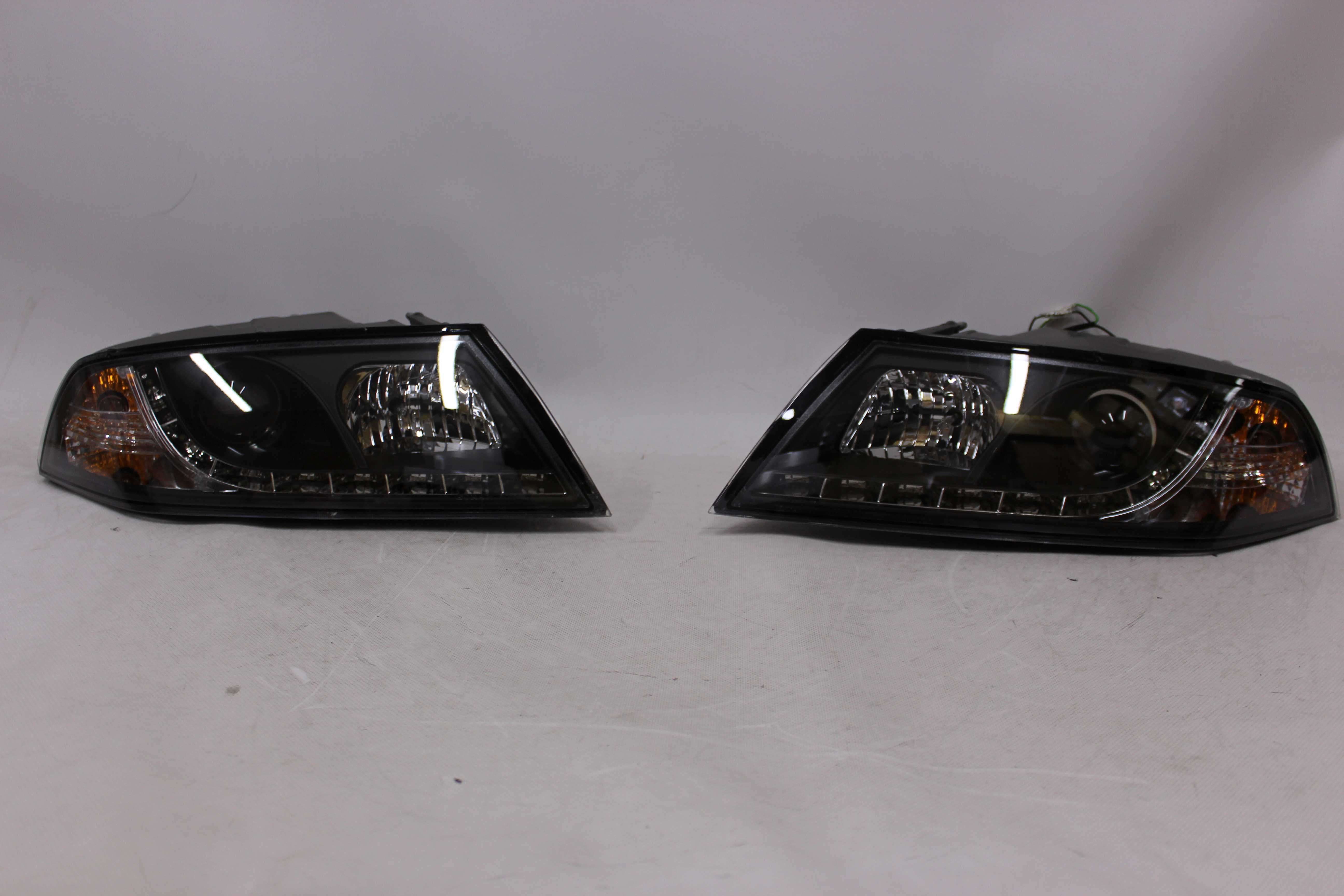 Lampy reflektory przednie przód SKODA OCTAVIA 2 II 04-08 XENON D1S LED