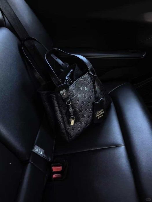 Bolsa de ombro LV