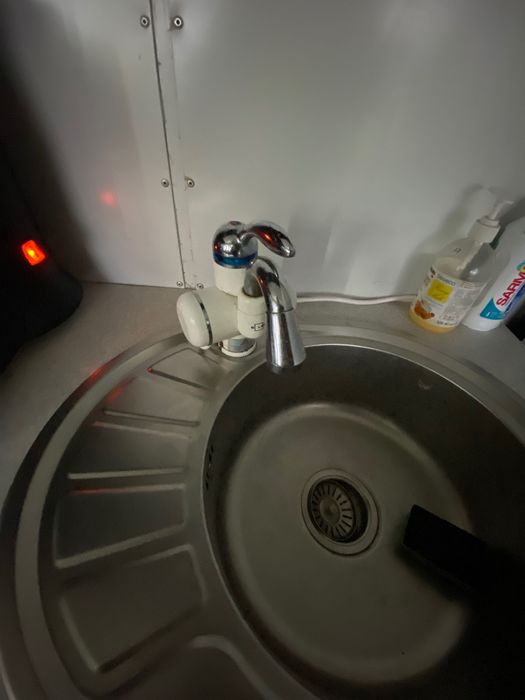 Торговий повільйон,приціп на колесах, фастфуд, кавʼярня