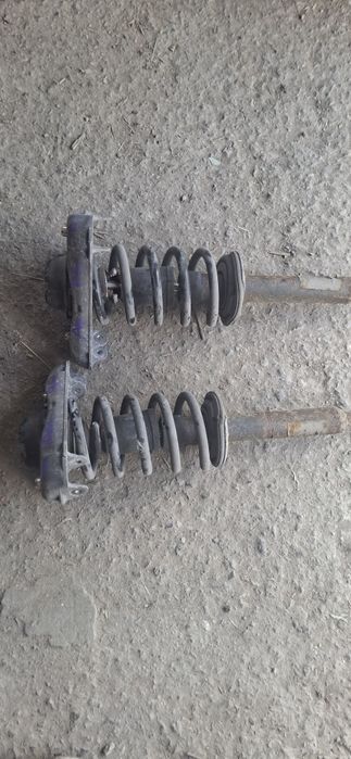 Amortyzatory komplet Audi A4 B6 tdi diesel przód