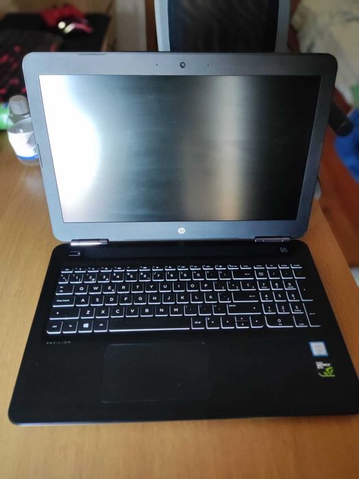 HP Pavilion - 15-bc450ns - Praticamente novo