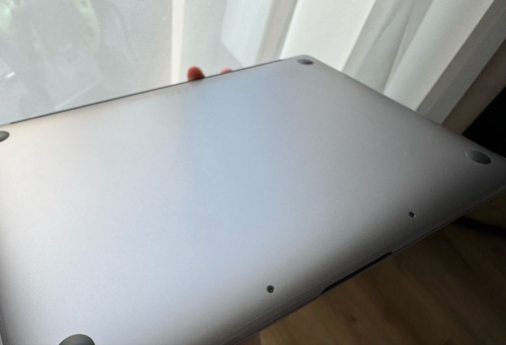 MacBook Pro 13” M2 / Touch Bar /8GB/256GB / Space Grey - Stan Jak Nowy