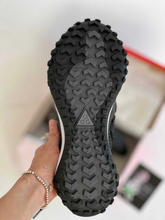 Мужские кроссовки Nike ACG Mountain Fly Low Black&White. 40-45