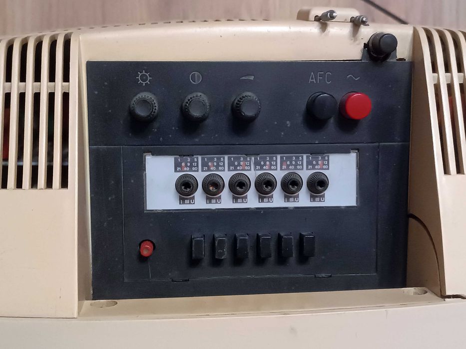 telewizor przenośmy NEPTUN 150M firmy Unitra Unimor PRL