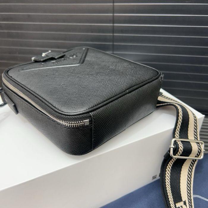 Prada сумка мужская барсетка черная клатч слинг
