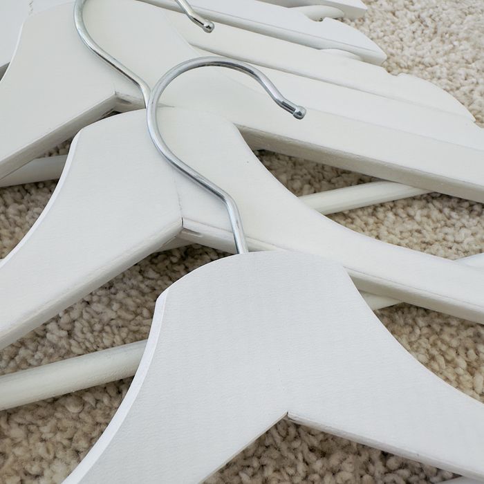 Conjunto de 8 cabides brancos