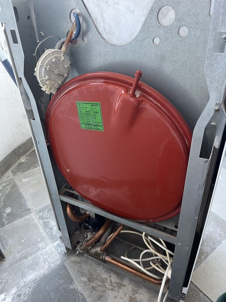 Sprzedam kocioł gazowy Vaillant VUW 240/2-5 R3 – sprawny, 24 kW