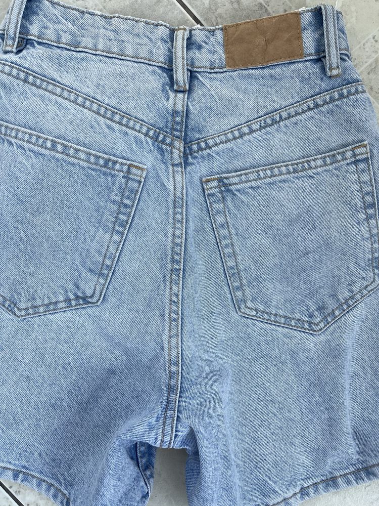 Джинсові шорти zara 32