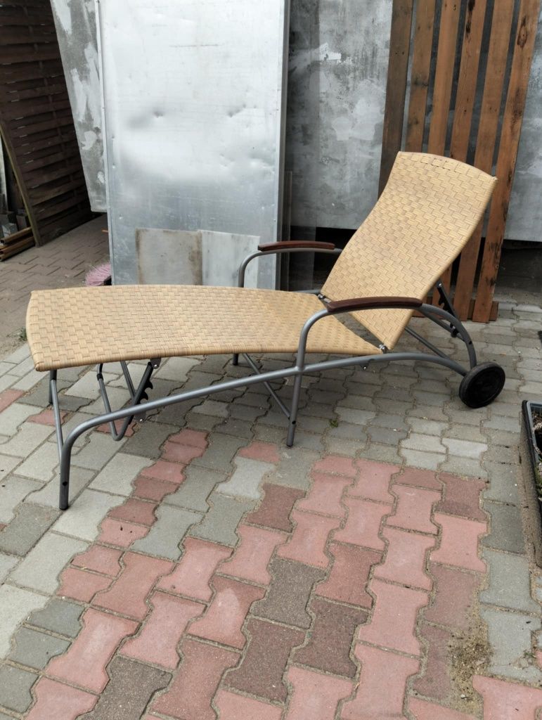Leżak ogrodowy, tarasowy technoratan
