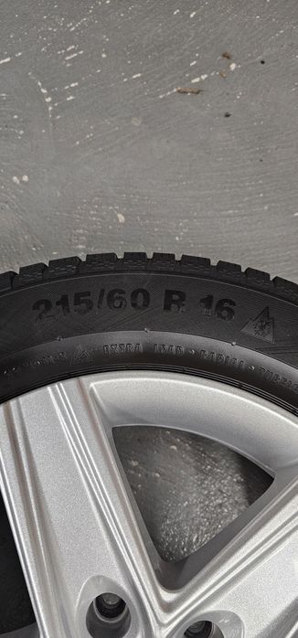 Kompletne koła 215/60 R16