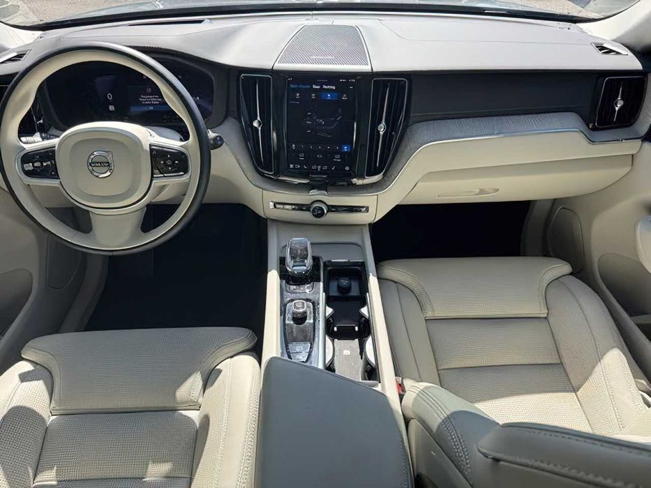 Volvo XC60 ULTIMATE      2023