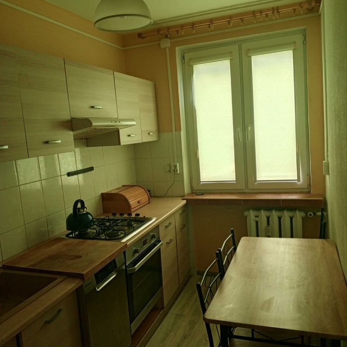 Wynajmę mieszkanie w bloku 4 piętrowym (2 piętro) os. Słoneczne