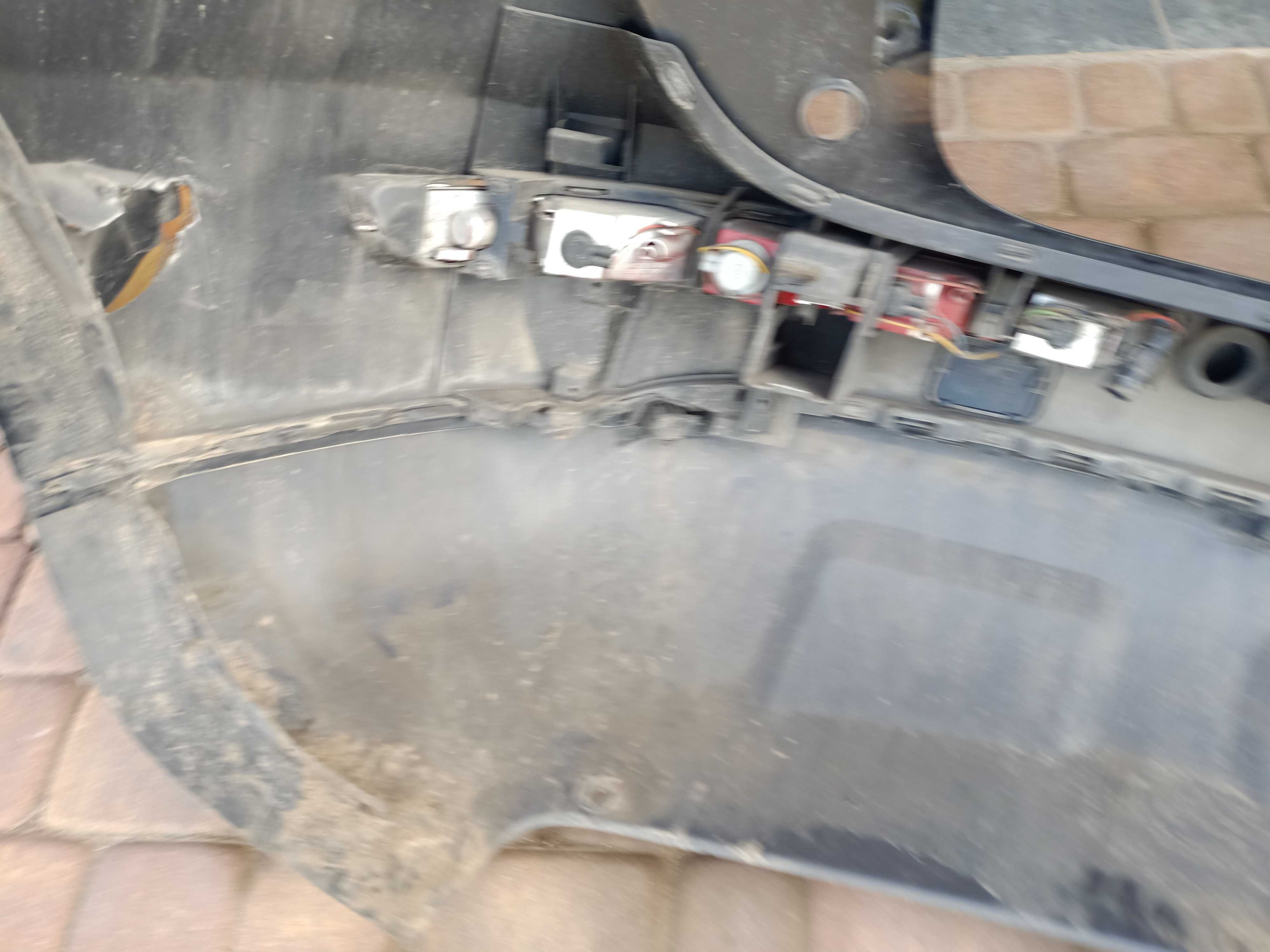 Zderzak tył Audi Q5 2010r. Uszkodzony