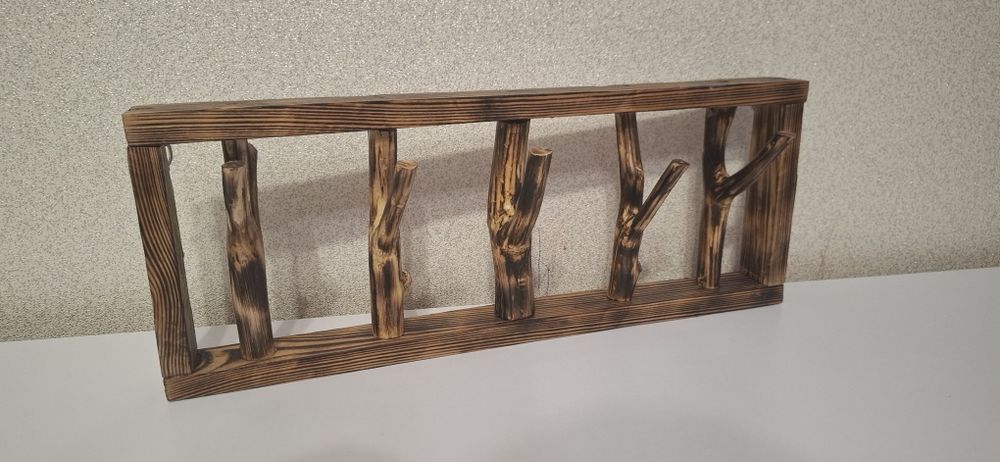 Вішалки для одягу .декор.вироби з дерева