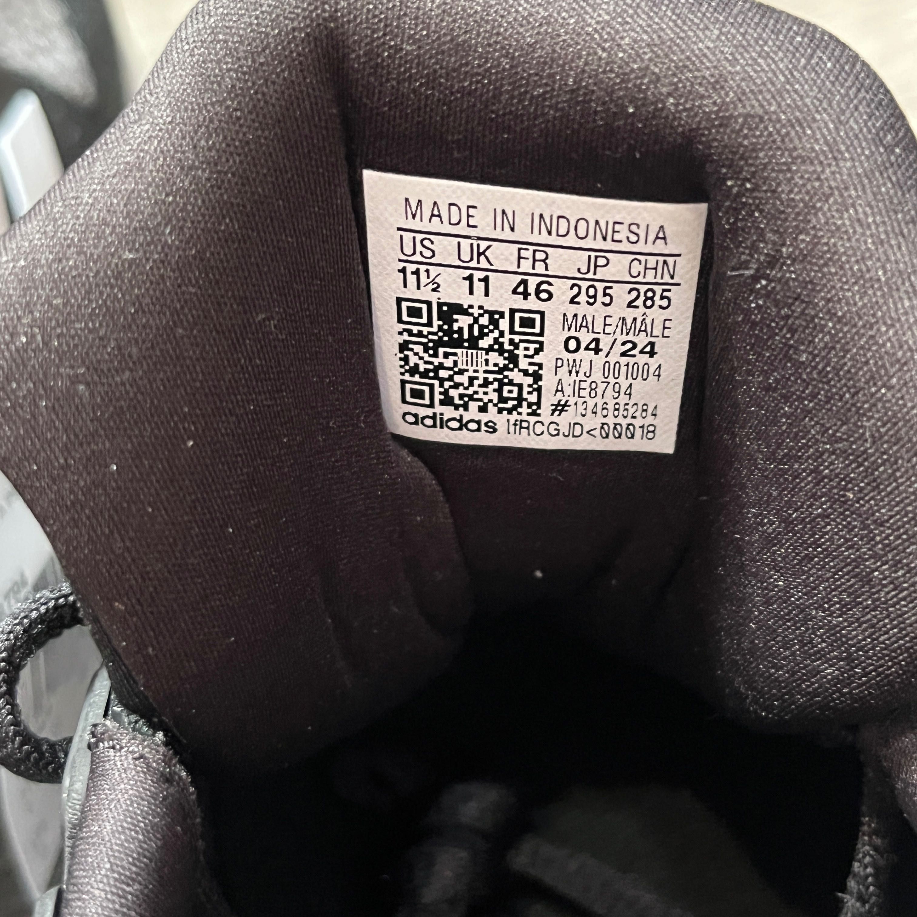 Оригінальні Adidas Ultrabounce 5 46 та 46,5  (29,5см та 30см)