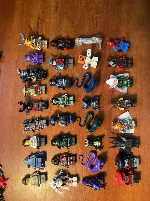 Лего фігурка в наявності оригінал/аналог і аксесуари