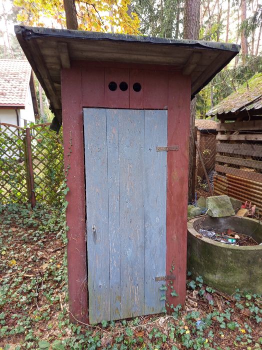 Wychodek WC drewniany za darmo.