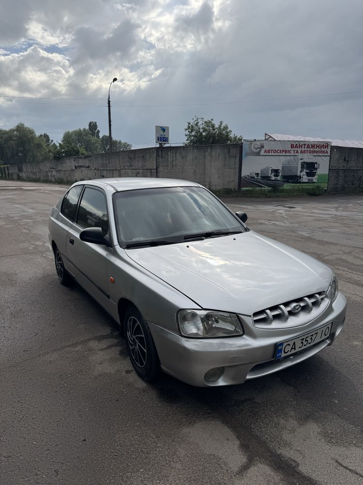 Hyundai Accent               .