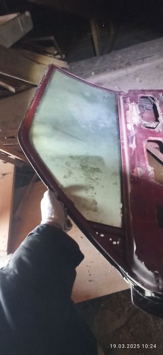 Дверь правая BMW E 21