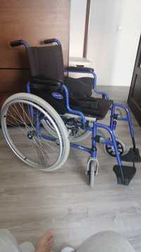 Cadeira de rodas com almofada