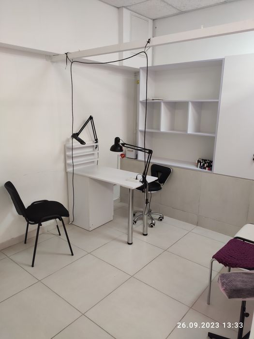 Сдам  Кабинет маникюра- педикюра. - Аренда! В действующий салон!