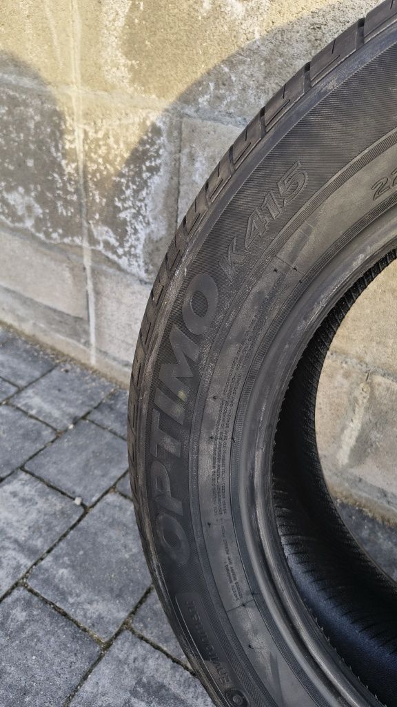 Hankook 225/60 R17 99 H
Ten model jest dedykowany