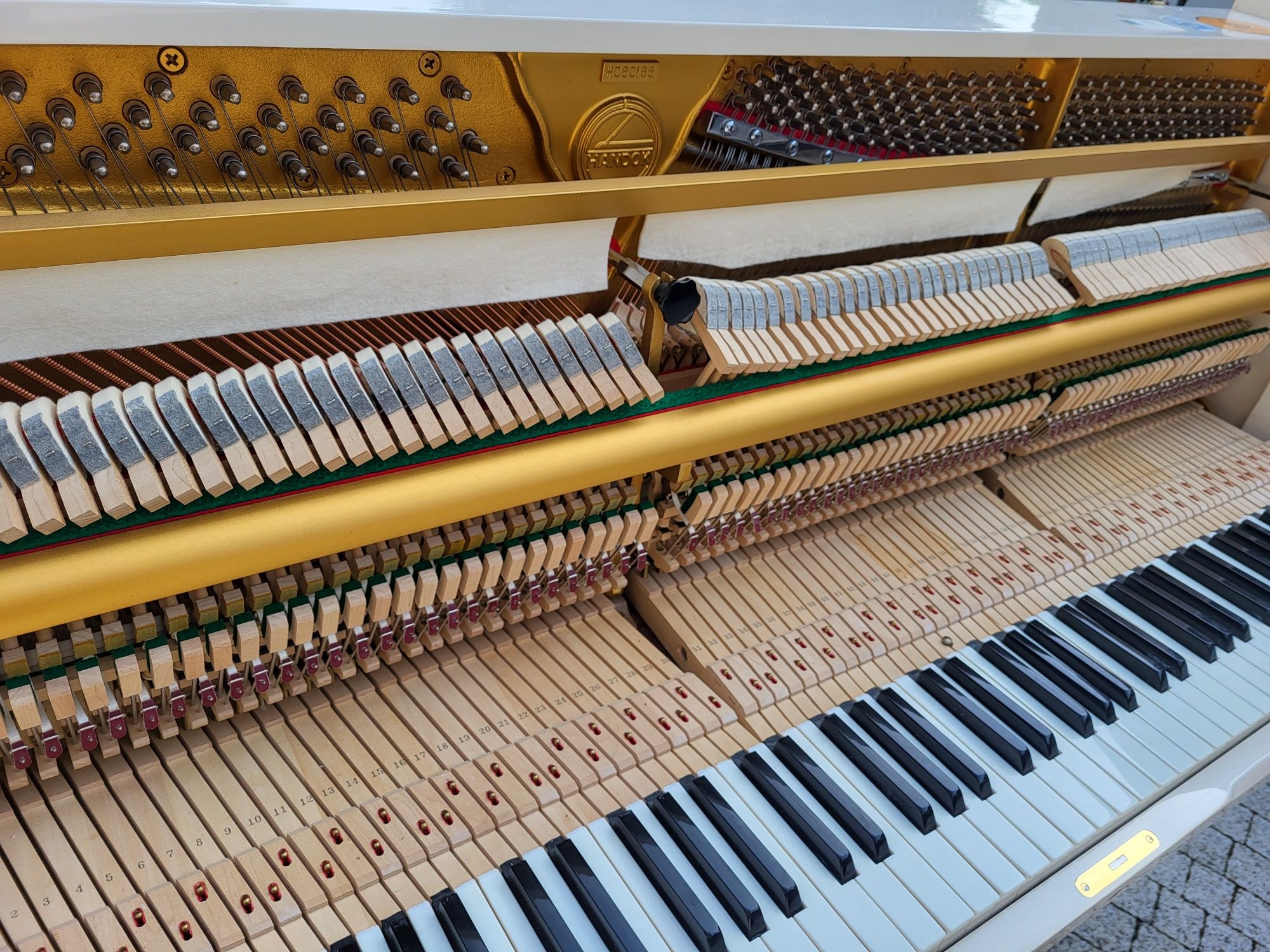 Handok Korea 110 pianino idealne do nauki białe nie malowane gwarancja