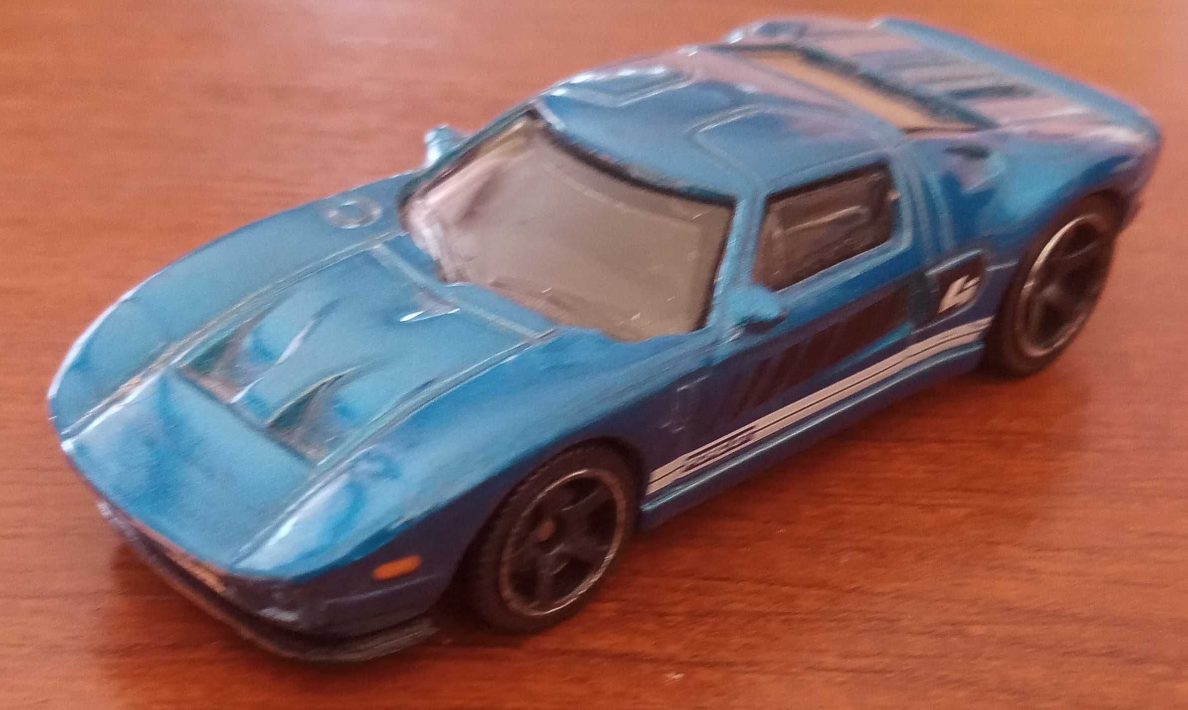 Samochodzik FORD GT