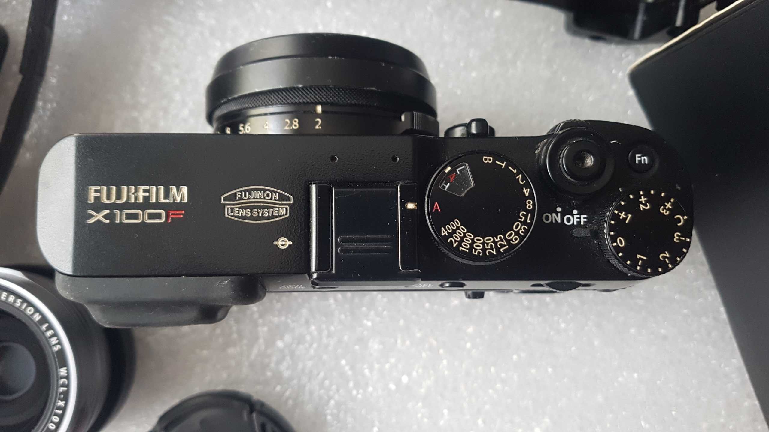 Fujifilm X100F з Fujinon WCL-X100 Fujinon conversion lens