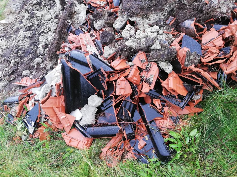 Oddam gruz dachówka ceramiczna i beton