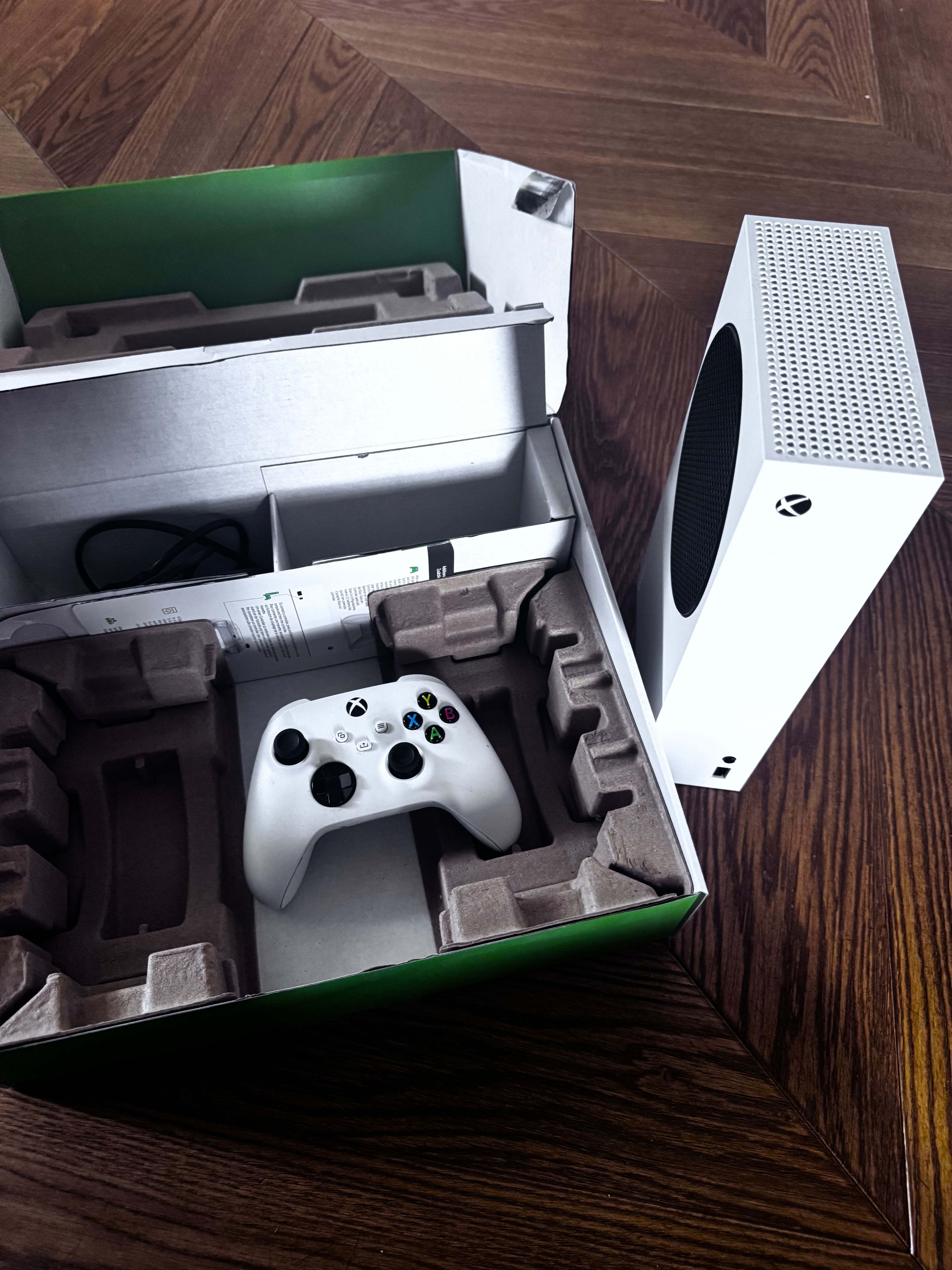 Xbox series S stan bardzo dobry
