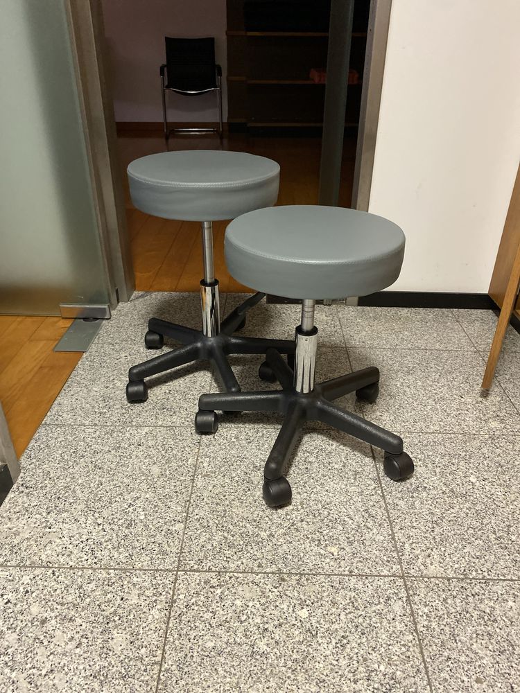 Banquetas cinzentas