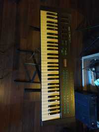 Yamaha DX-21 FM Digital Keyboard
