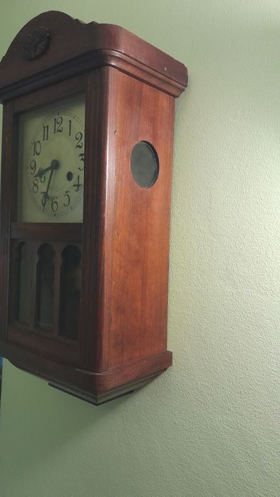 Zabytkowe zegary wiszące