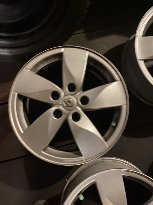 R16 5*114,3 et47 d66,1 Renault megane 3, scenic 3