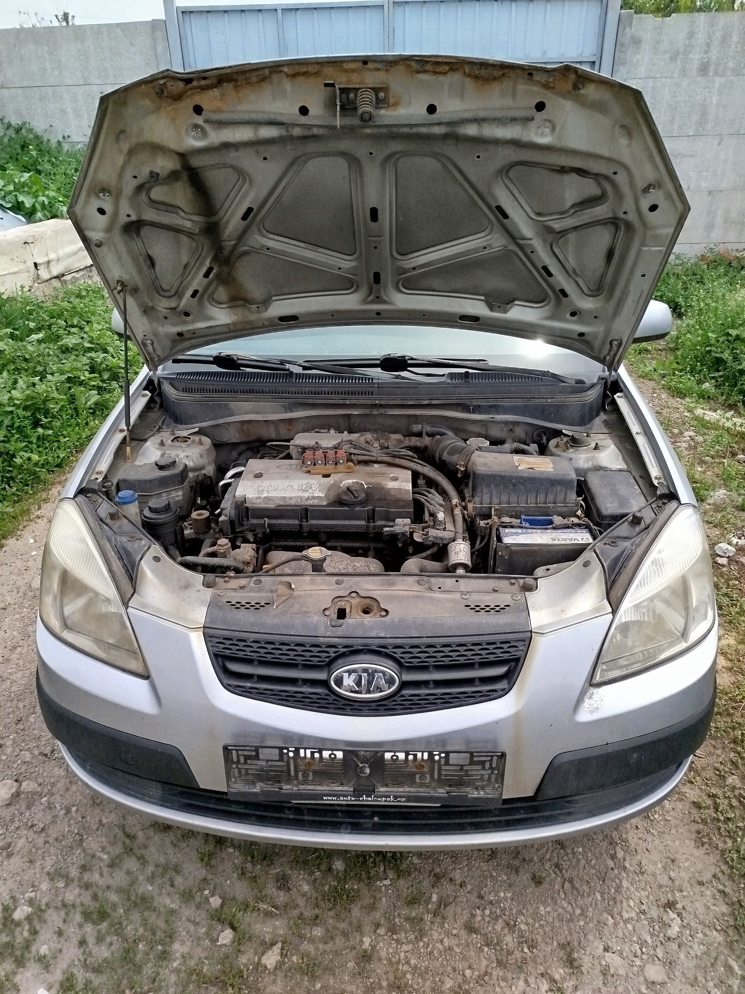 Розборка, шрот, оригінальні вживані запчастини на Kia Rio 2005-2011