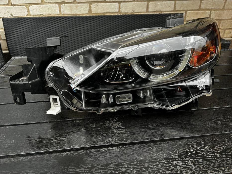 Оригінальна фара Mazda 6 з Afs.